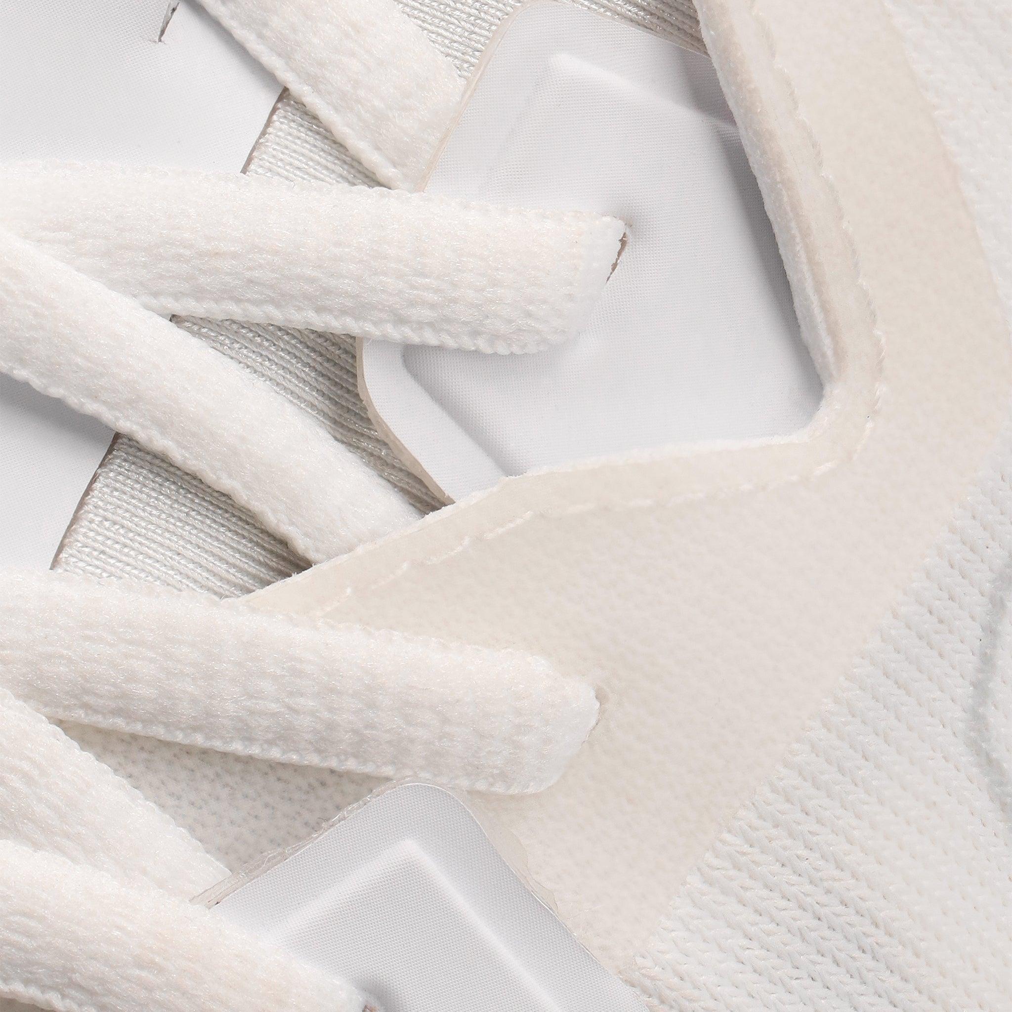 OSAKA Hockey | OSAKA Hockey IDO Mk1 Triple White LE | IDO Mk1 Triple White LE - EUR 36 | UK 3 | Total Hockey