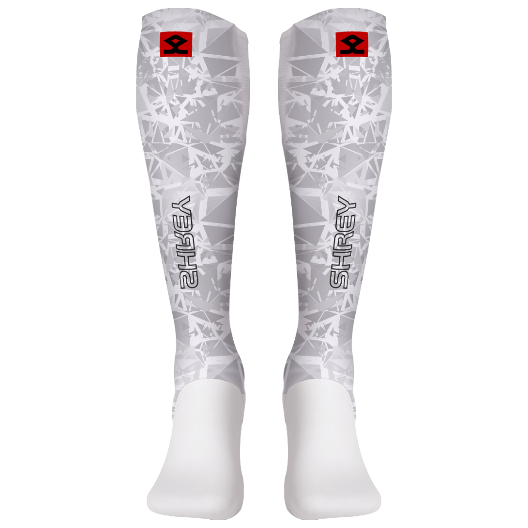 Shrey Hockey | Shrey Hockey Shinliners With Stirrup - White | Shinliners With Stirrup - White - White / Senior | Total Hockey